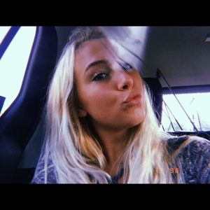 Meet your Posher, Lily